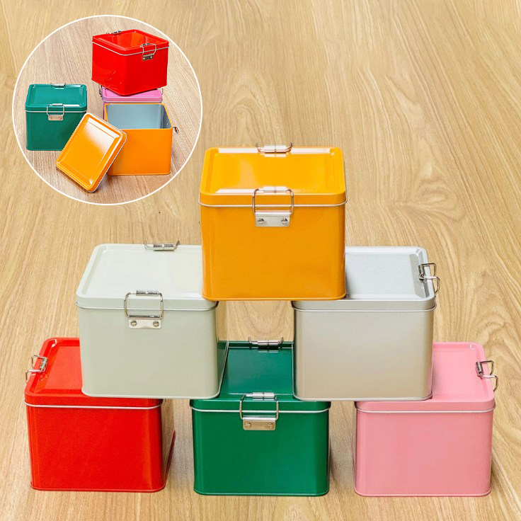Kitchen Baking Tins - Scatola Quadrata in Latta per Biscotti