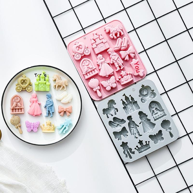 🌸 Stampo in Silicone 3D a 12 C - Kitchen Tools For Baking recensione e prezzo