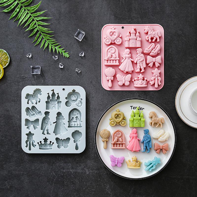 🌸 Stampo in Silicone 3D a 12 C - Kitchen Tools For Baking recensione e prezzo